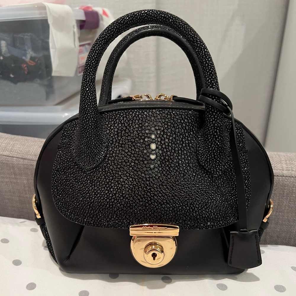 Salvatore Ferragamo mini stingray Fiamma